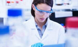 Eşit Bir Gelecek İçin Bilimde Kadınlar ve Kız Çocukları