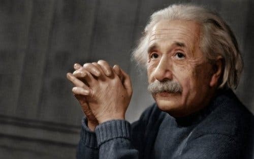 Albert Einstein' da yüksek fonksiyonlu otizme sahipti.