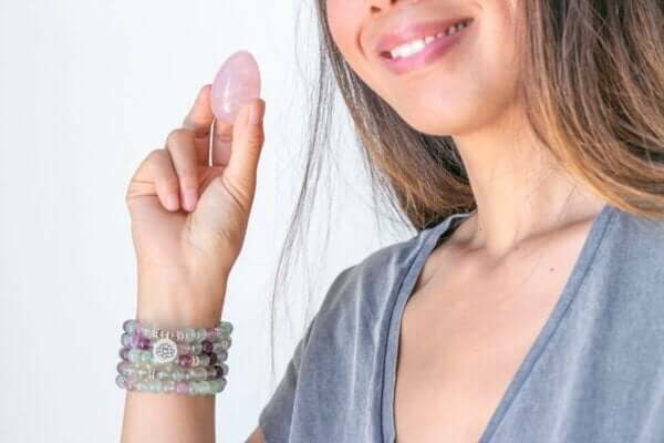 Kegel egzersizleri ve yumurta şeklinde taşlar.