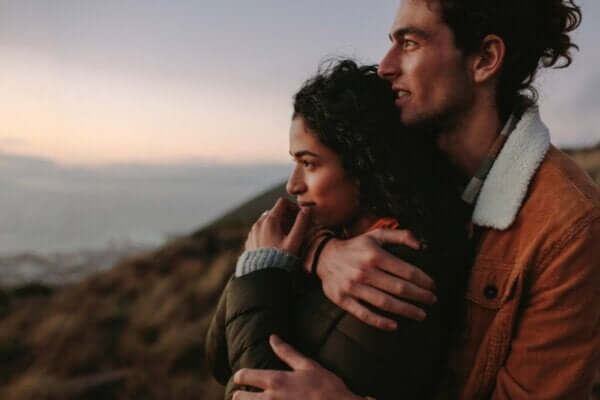 İleriye Dönük Nostalji: Şimdiki Anı Eksik Yaşamak