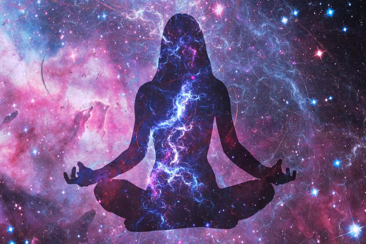 meditasyon yapan evren