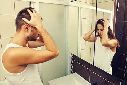 cinsiyet karmaşası yaşayan kişi