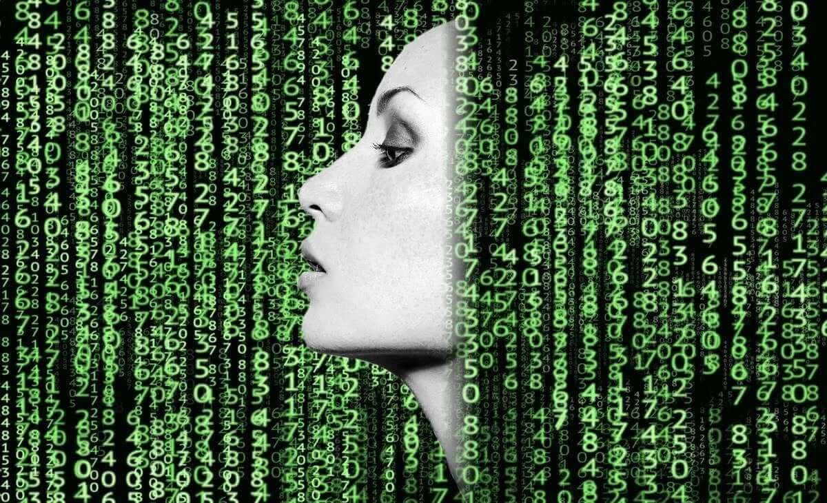 matrix içinden çıkan kadın