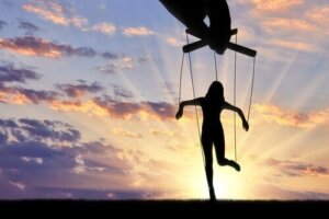 Zihin Kontrolü Neye Benzer?