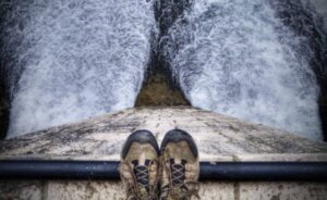 İntihar Düşünceleri: Nasıl Başa Çıkılır?