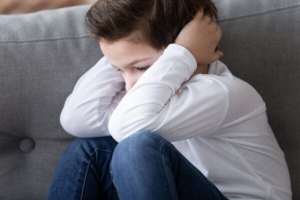 Çocuklarda ve Yetişkinlerde Karmaşık Travma Sonrası Stres Bozukluğu