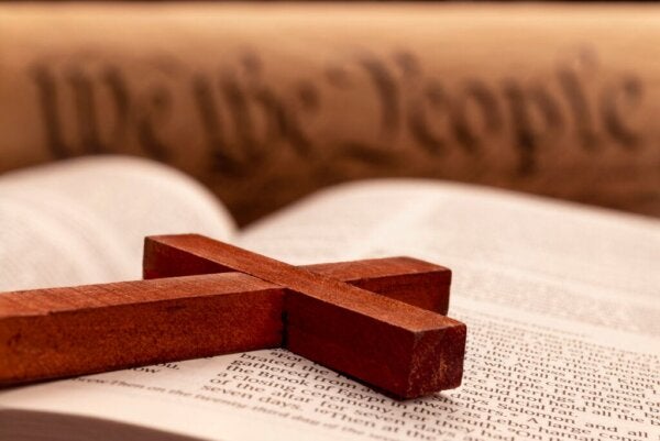 Teofobi veya Din Korkusu: Belirtileri, Nedenleri ve Tedavisi