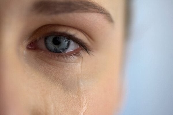 Toplum İçinde Ağlamak Neden Normalleştirilmeli?